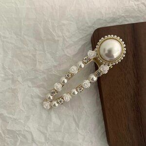 Vintage Pearl Floral Hair Clip – Elegant Double-Row Design